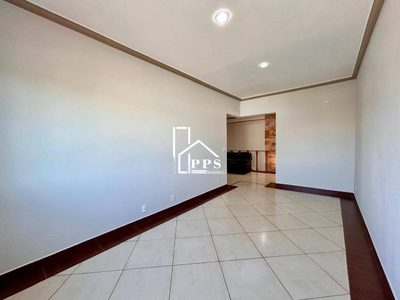 Casa, 3 quartos, 257 m² - Foto 2