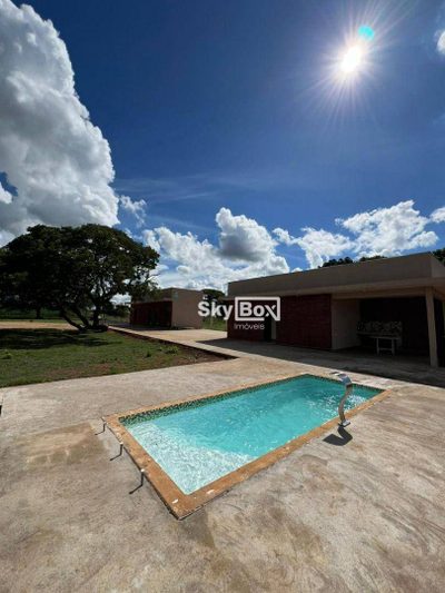Chácara, 4 quartos, 2500 m² - Foto 1