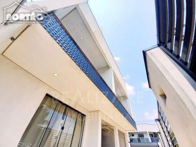 Casa, 3 quartos, 193 m² - Foto 2