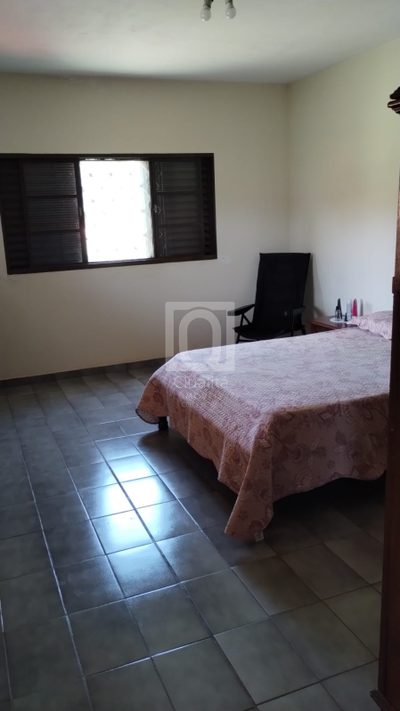 Sítio, 4 quartos, 2406 m² - Foto 5