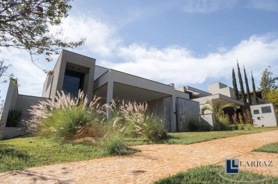 Casa, 3 quartos, 278 m² - Foto 1