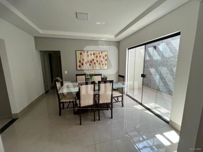 Casa, 3 quartos, 198 m² - Foto 2
