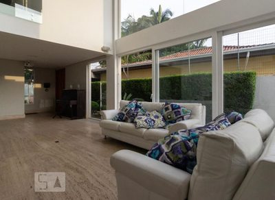 Casa, 3 quartos, 263 m² - Foto 1