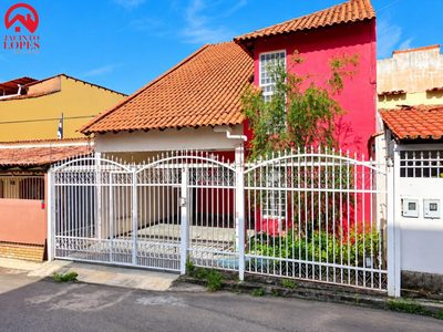 Casa, 5 quartos, 128 m² - Foto 1