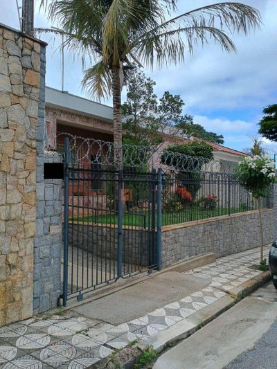 Casa, 4 quartos, 247 m² - Foto 2