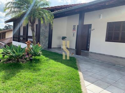 Casa, 3 quartos, 290 m² - Foto 1