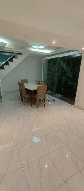 Sobrado, 4 quartos, 450 m² - Foto 2