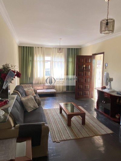 Casa, 3 quartos, 192 m² - Foto 2