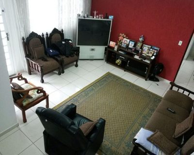 Casa, 2 quartos, 200 m² - Foto 1