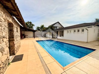 Casa, 4 quartos, 359 m² - Foto 1