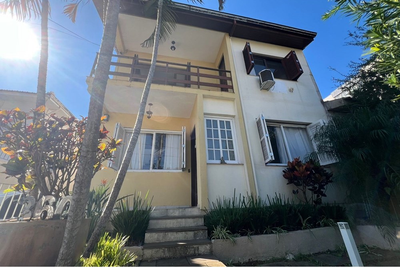 Casa, 4 quartos, 220 m² - Foto 1