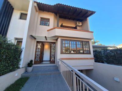 Casa, 4 quartos, 306 m² - Foto 1