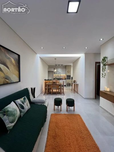 Casa, 3 quartos, 68 m² - Foto 1