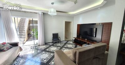 Casa, 7 quartos, 190 m² - Foto 3