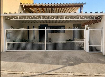 Sobrado, 3 quartos, 256 m² - Foto 2