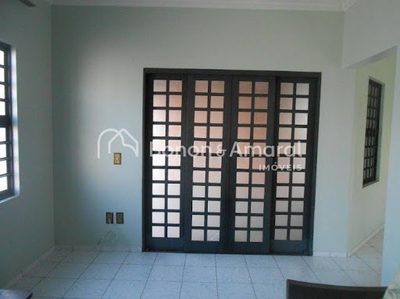 Casa, 3 quartos, 207 m² - Foto 1