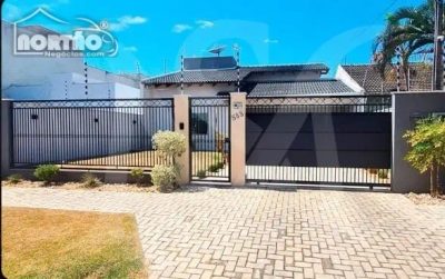 Casa, 3 quartos, 239 m² - Foto 1