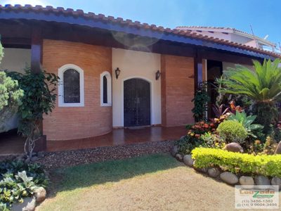 Casa, 3 quartos, 211 m² - Foto 1