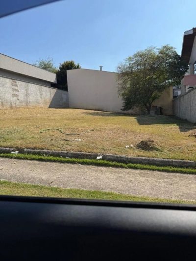 Terreno, 301 m² - Foto 1