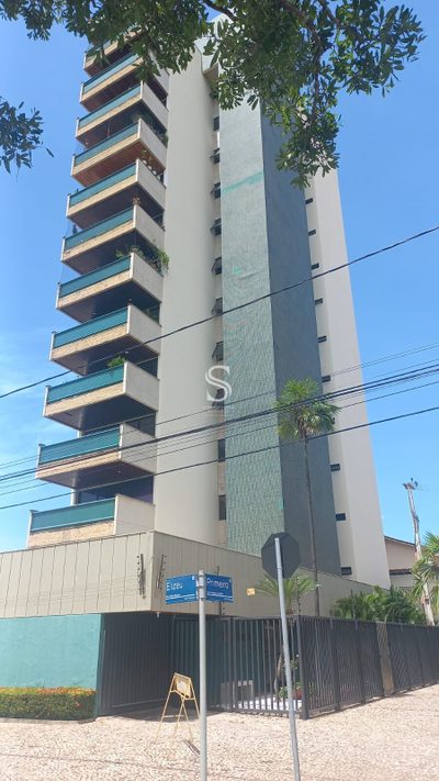 Apartamento, 3 quartos, 234 m² - Foto 1