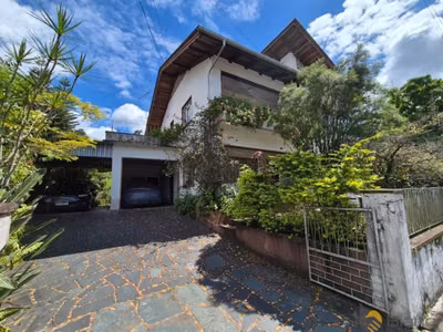Casa, 4 quartos, 200 m² - Foto 1