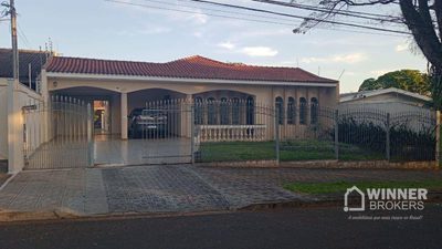 Casa, 4 quartos, 275 m² - Foto 1