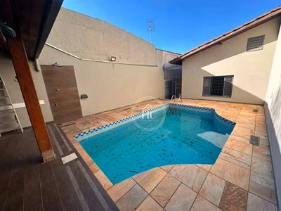 Casa, 3 quartos, 203 m² - Foto 1