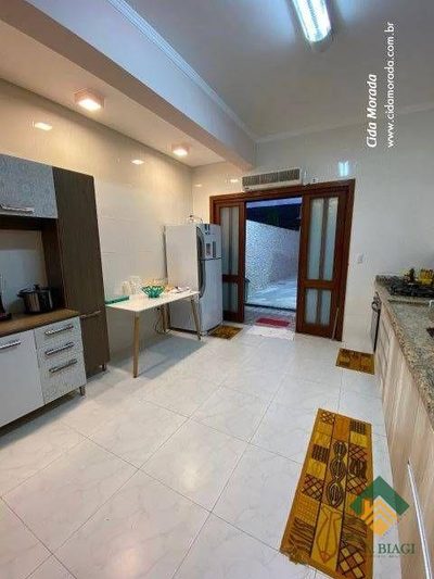 Casa, 3 quartos, 204 m² - Foto 2