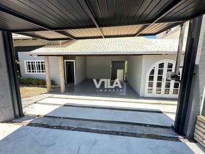 Casa, 4 quartos, 230 m² - Foto 1