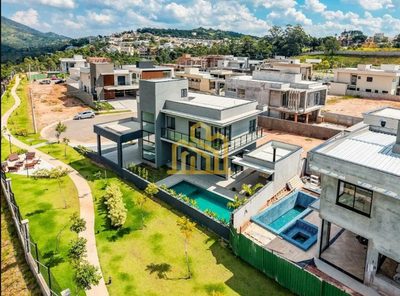 Sobrado, 3 quartos, 304 m² - Foto 4