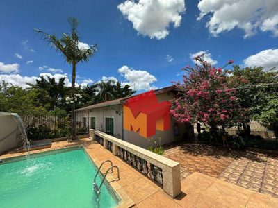 Casa, 3 quartos, 250 m² - Foto 1