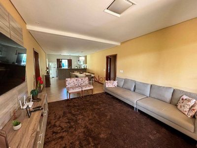 Casa, 4 quartos, 300 m² - Foto 1