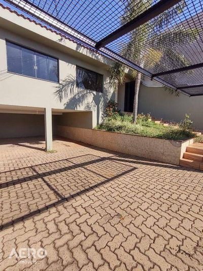 Casa, 4 quartos, 255 m² - Foto 2