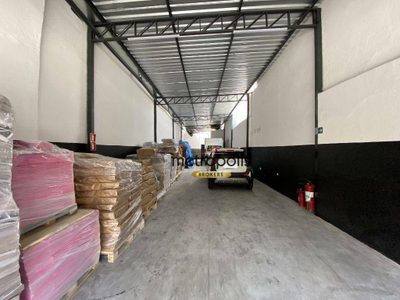 Depósito-Galpão, 140 m² - Foto 1