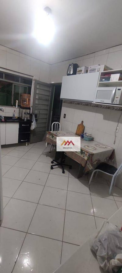 Casa, 3 quartos, 288 m² - Foto 2