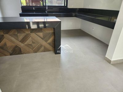Casa, 4 quartos, 250 m² - Foto 4