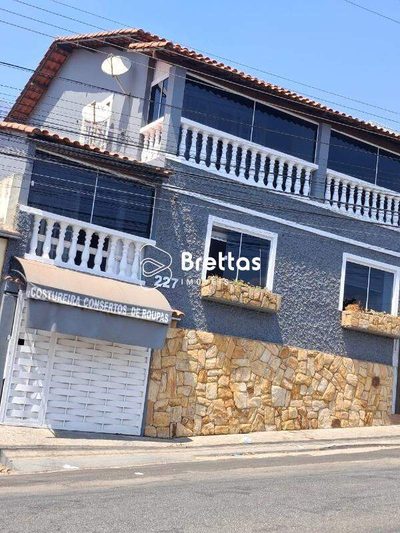Casa, 6 quartos, 240 m² - Foto 1