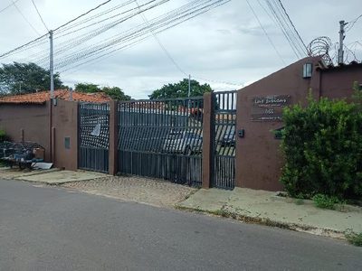 Casa, 2 quartos, 220 m² - Foto 1