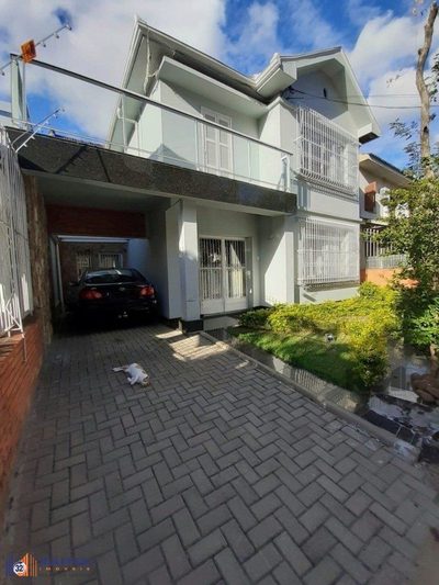 Casa, 4 quartos, 251 m² - Foto 1