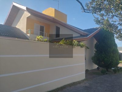 Casa, 3 quartos, 215 m² - Foto 1