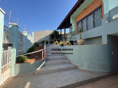 Casa, 5 quartos, 185 m² - Foto 1