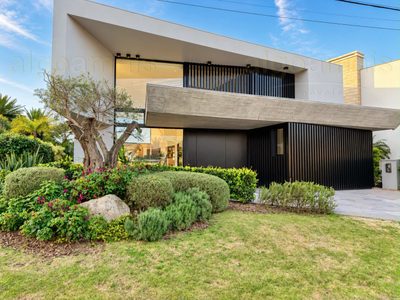 Casa de Condomínio, 5 quartos - Foto 1