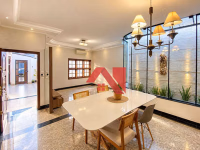 Casa, 3 quartos, 245 m² - Foto 1