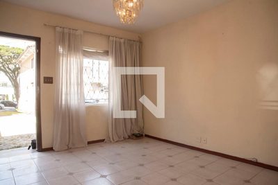 Casa, 3 quartos, 225 m² - Foto 2