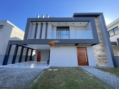 Casa, 4 quartos, 242 m² - Foto 1