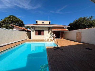 Casa, 3 quartos, 191 m² - Foto 2