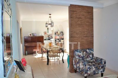 Casa, 3 quartos, 186 m² - Foto 1