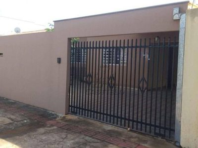 Casa, 3 quartos, 200 m² - Foto 1