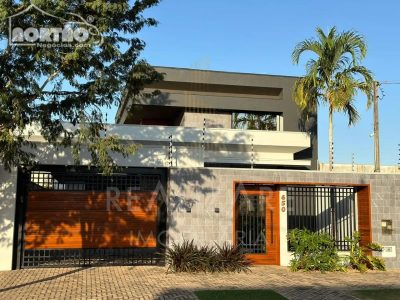 Casa, 3 quartos, 216 m² - Foto 1