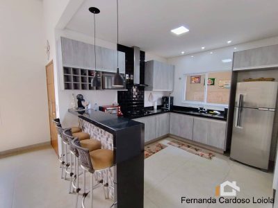 Casa, 3 quartos, 200 m² - Foto 1